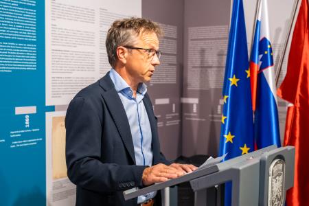 Kamen na kamen (foto Alen Franetič, BeGr8 Media)